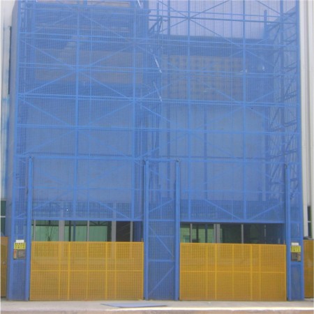 物流室外直頂式升降機案例