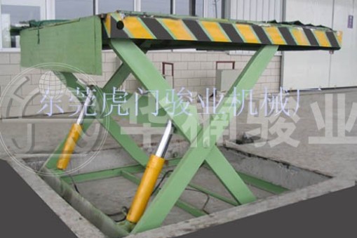 買臺(tái)2噸升降平臺(tái)要多少錢?