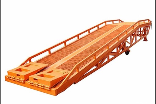 買臺(tái)碼頭液壓升降貨梯要多少錢？