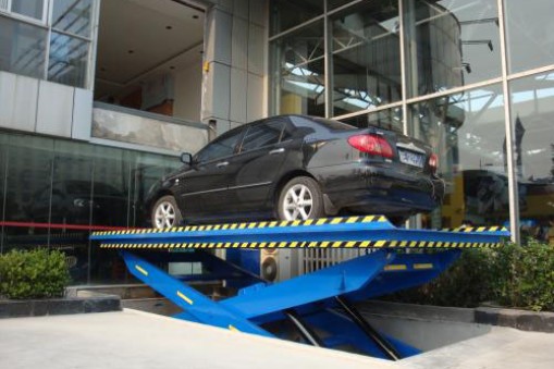 佛山汽車升降機廠家 多少錢？