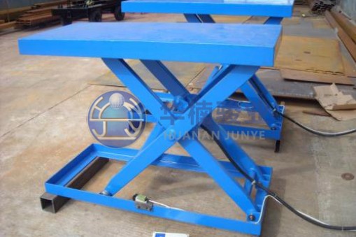 如何選購(gòu)電動(dòng)液壓升降平臺(tái)？