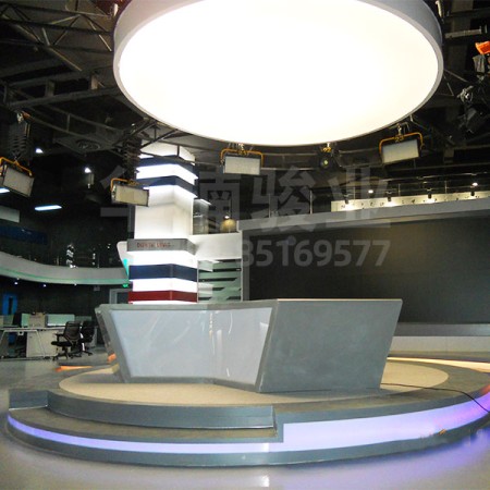 電視臺使用升降舞臺