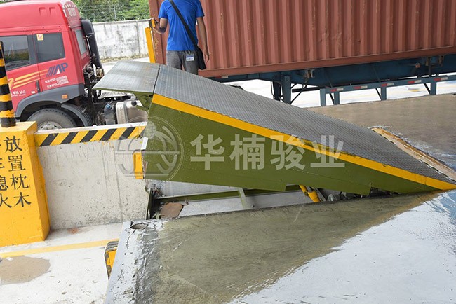 廣元升降機(jī)、登車橋公司